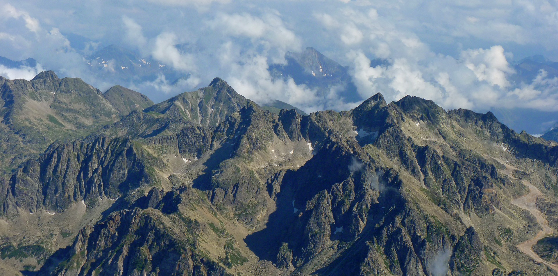 pyrenees 1826939 1920 tcm30 496998